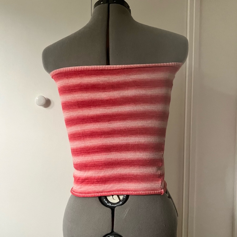 Gimaguas Red Ludo Camisole in size large - Picture 4 of 6